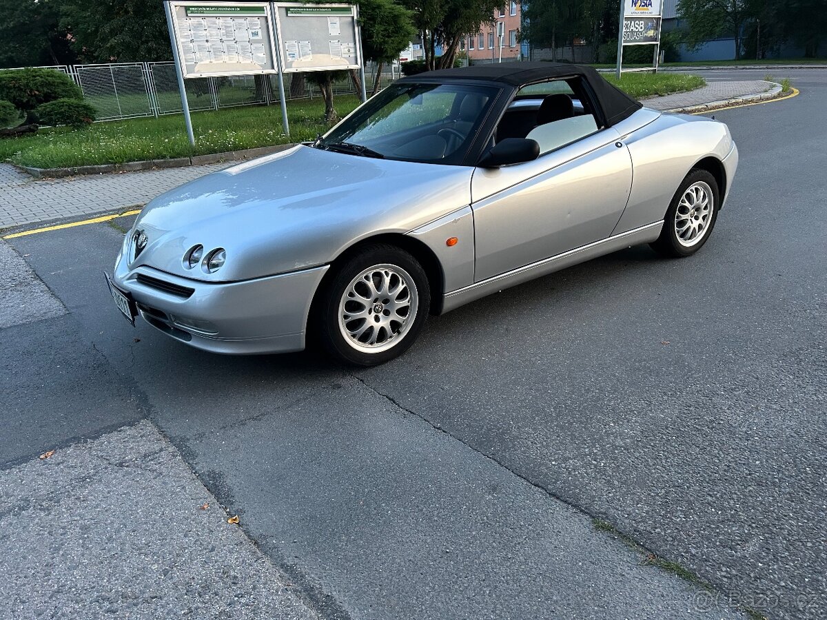 Alfa Romeo Spider 2.0 Twin Spark r.v. 2001 -