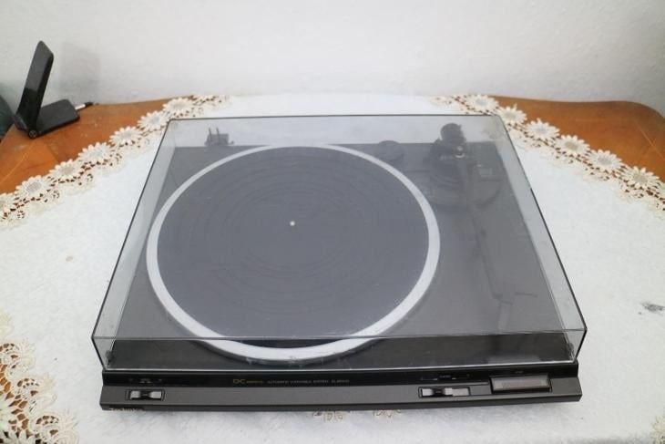 gramofon Technics SL-BD20s,