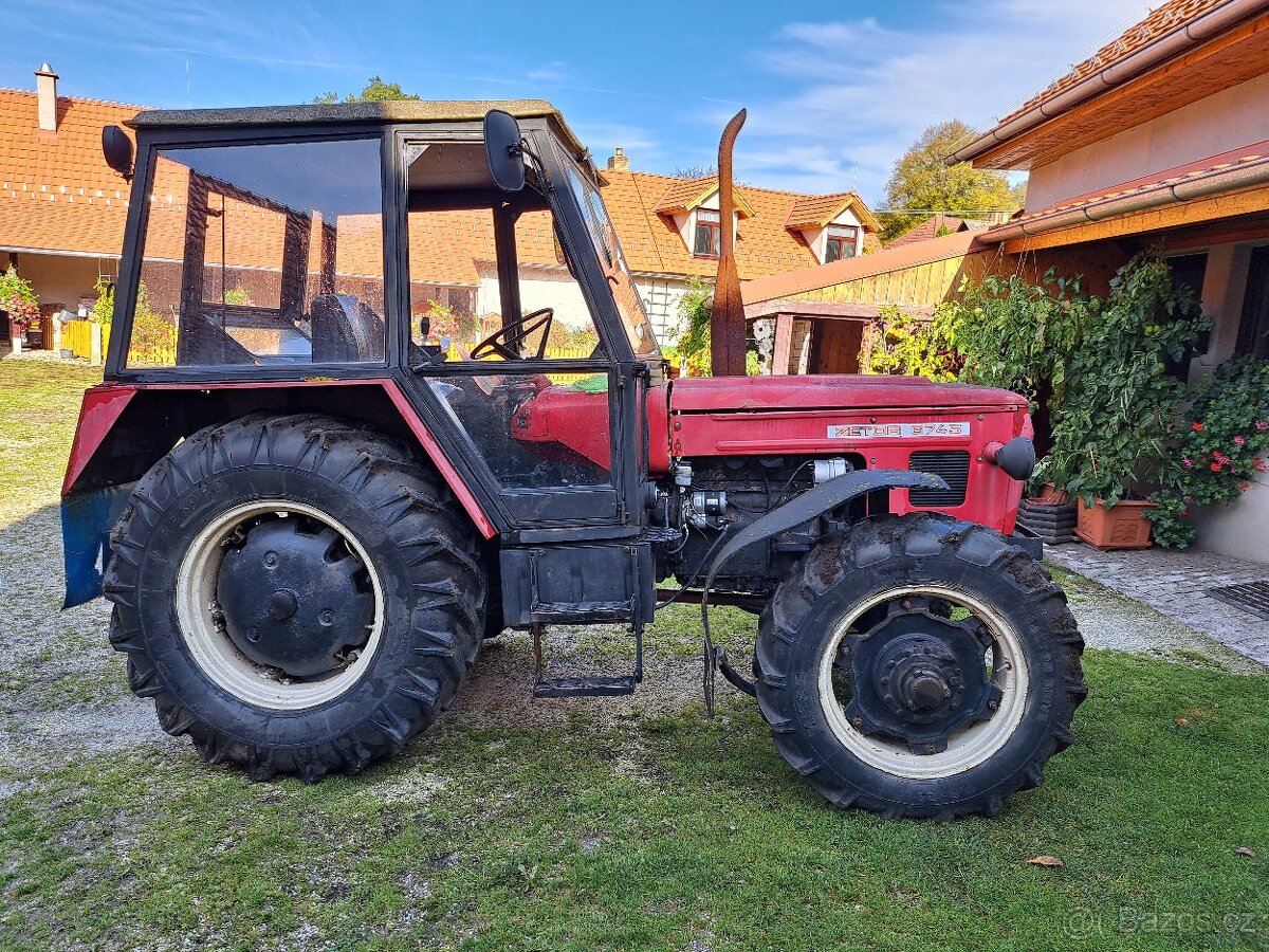 Traktor  Zetor 6745