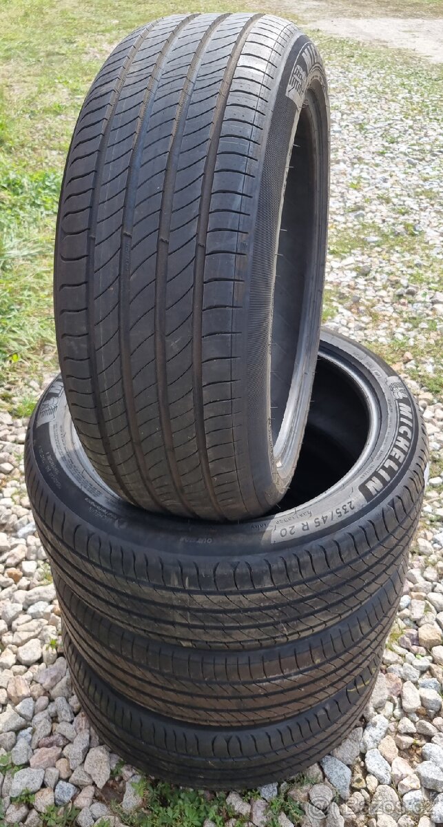 Nové letní pneu Michelin Primacy 4 235/45/20 Kodiaq