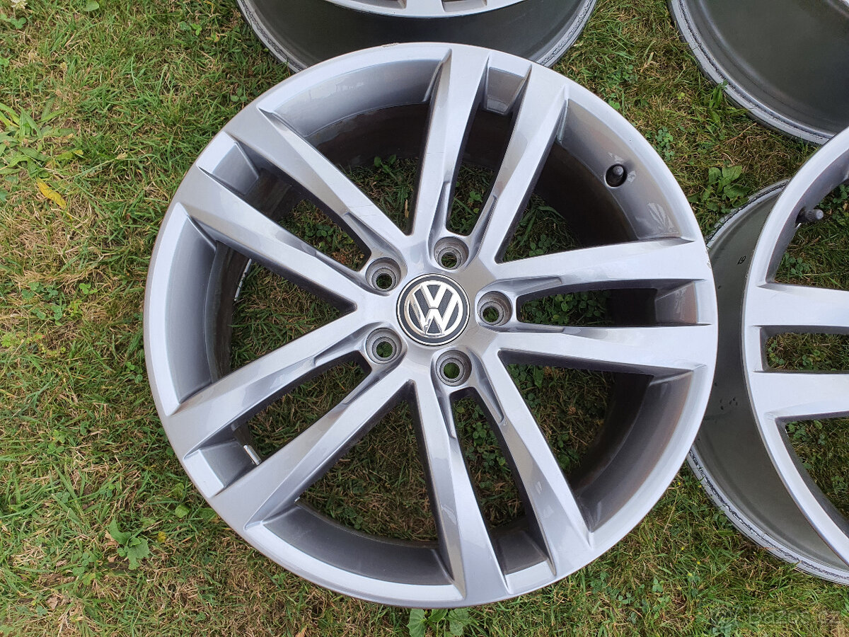 5x112 r18 et51 alu disky kola volkswagen golf salvador 18