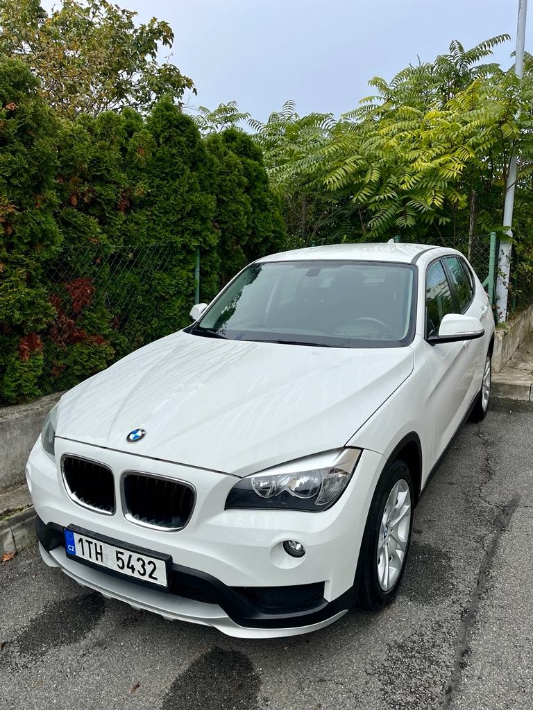 BMW X1, pravidelný servis, garažováno