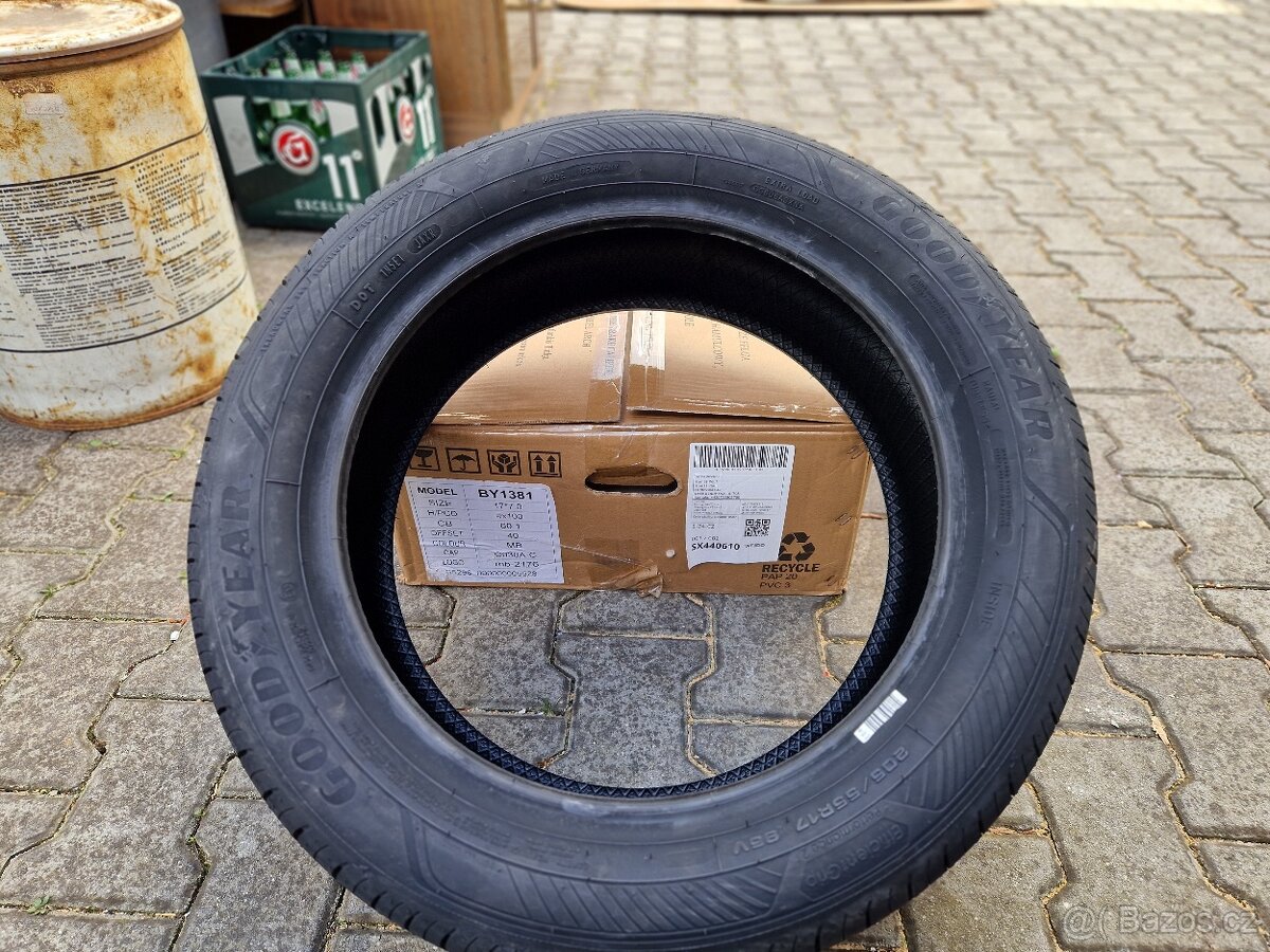 Nové letní gumy Goodyear 205/55 R 17 (sada 4pneu)
