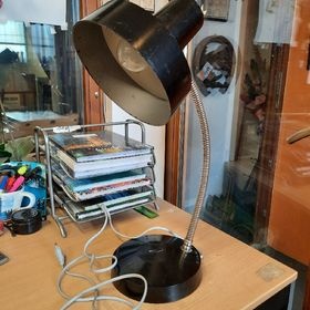 retro lampa tzv. výslechová bakelitová