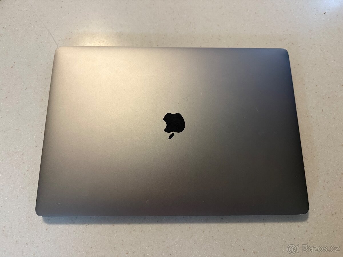 MacBook PRO 16", 2.4 GHz, i 9, 32GB, Intel 630, 1 TB