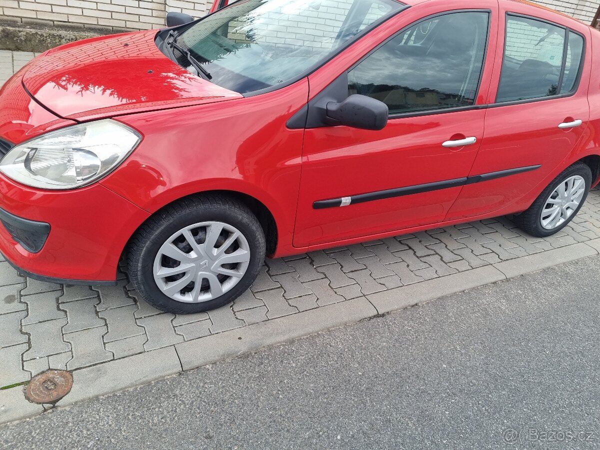 Renault clio 1.2 rv 12/2008 dobrý stav stk 2025