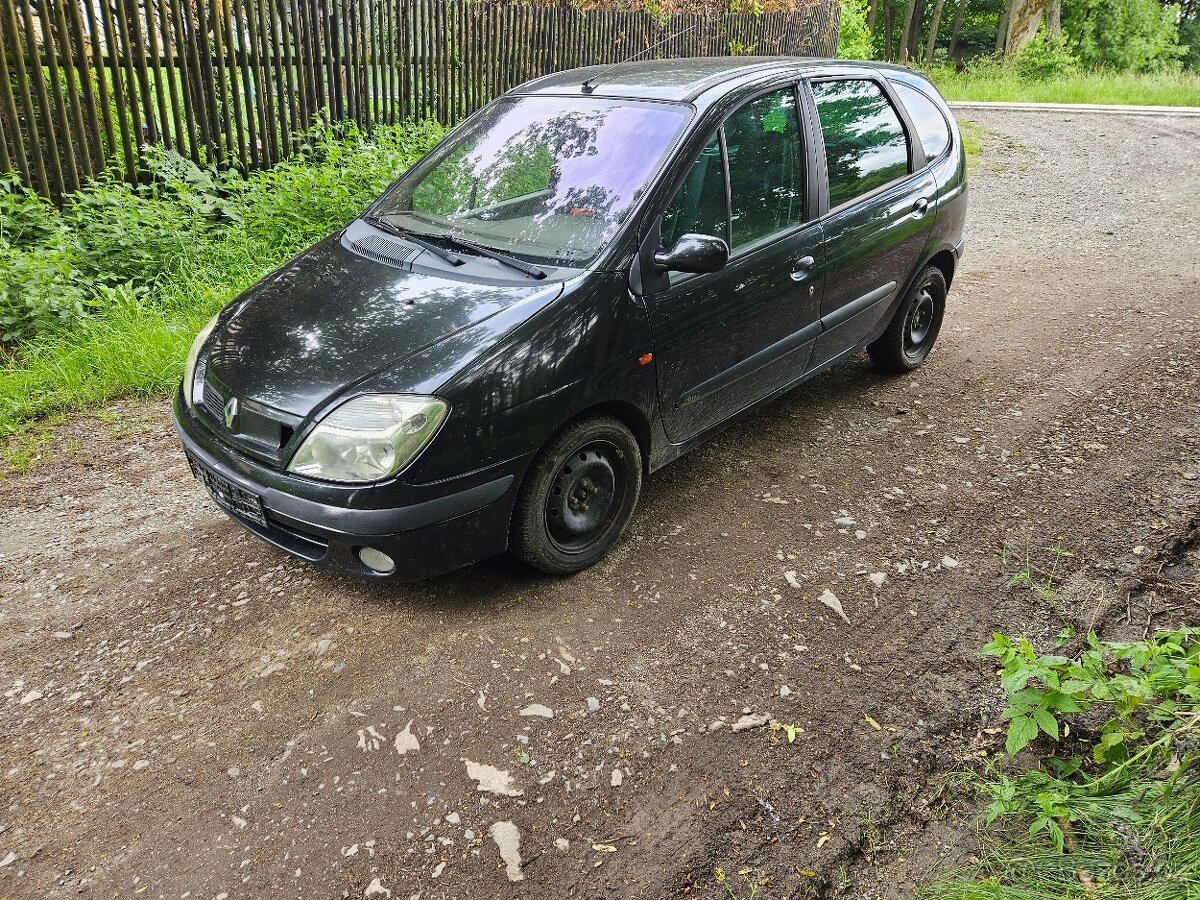 Renault Megane Scenic 1.6 16V r.v.2002,klimatizace,el. Okna,