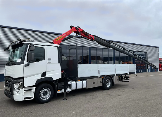 Renault K380 - valník s hydraulickou rukou Palfinger