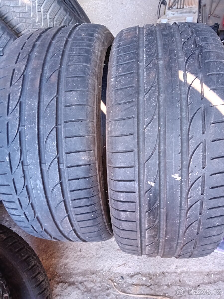 Prodám Sadu pneu 235/40/19 Bridgestone  Letni