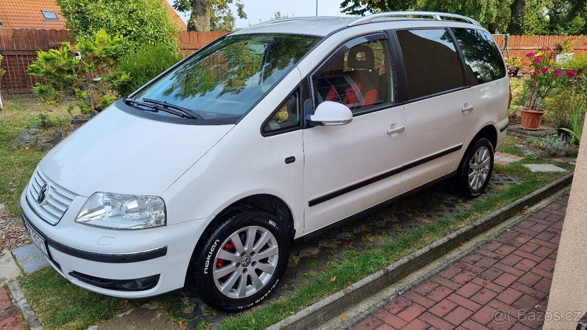 VW Sharan  1,9TDi  85 kW  model 2009