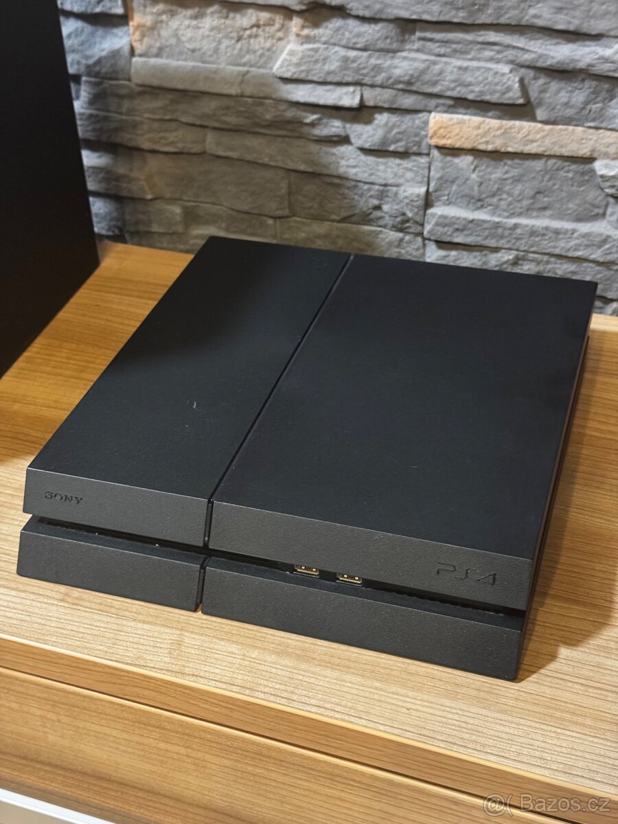 PlayStation 4 500GB + 1TB HDD