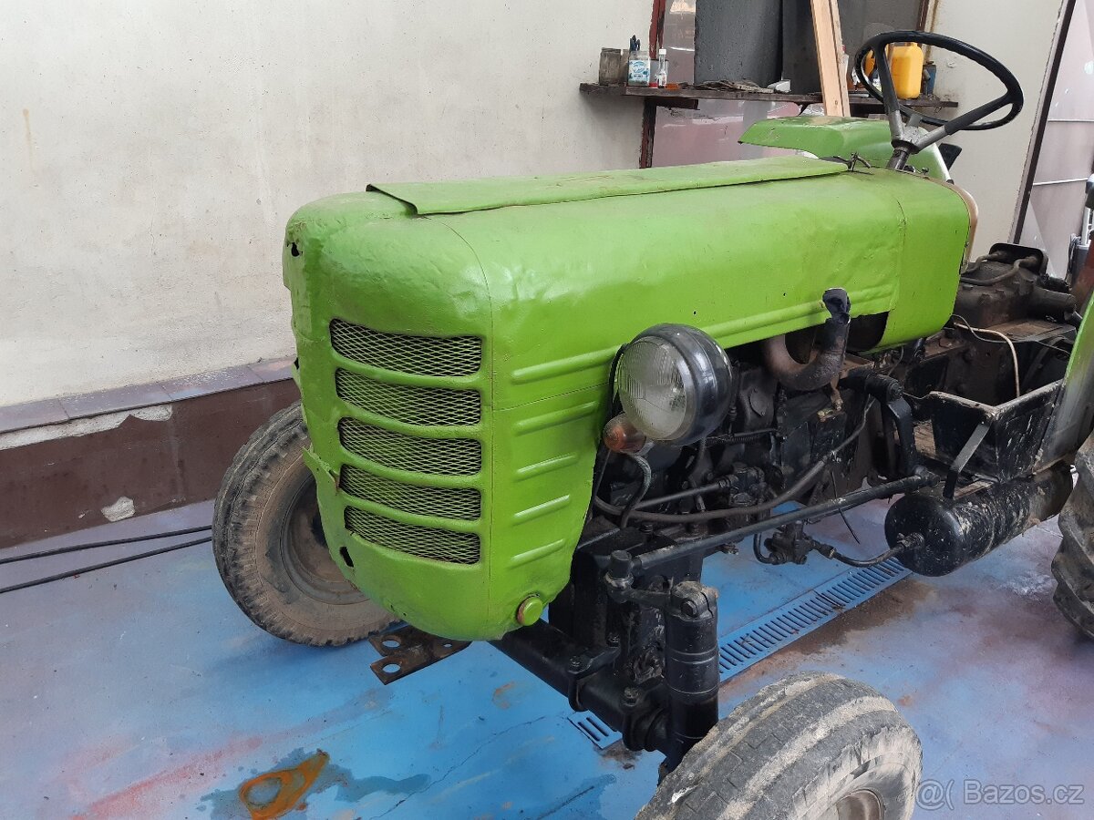 Zetor 3011 kapota