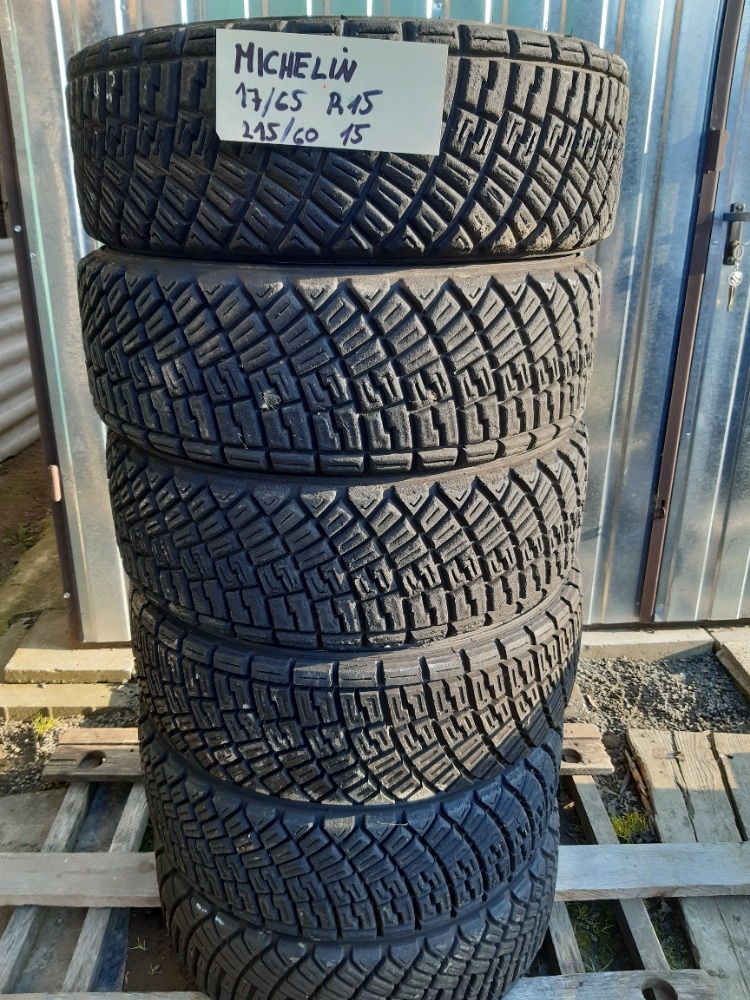 Pneu racing Michelin -sníh,  Hankook šotolina