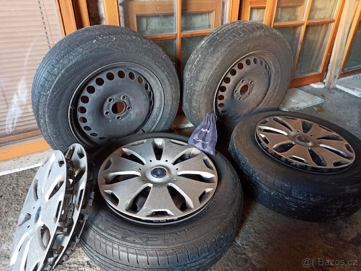 Komplet letní pneu Ford 215/60/R16