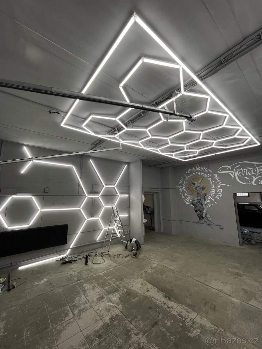 LED světla pro Detailing, barbershop, atd. 486x966 cm