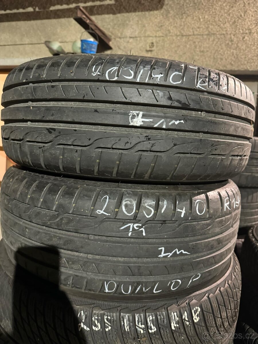 205/40 r18 Dunlop.