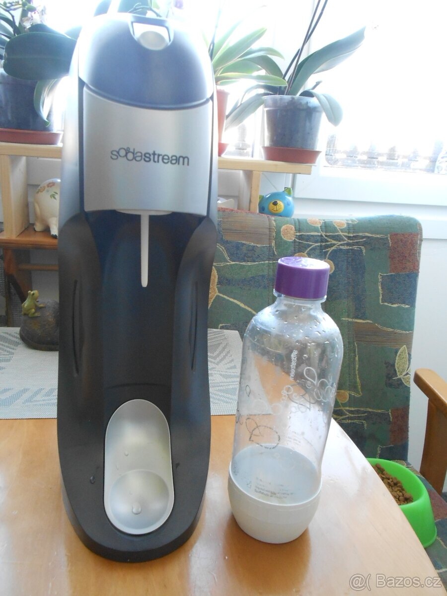 SODASTREAM + 1ks láhev + bombička nová - zachovalé