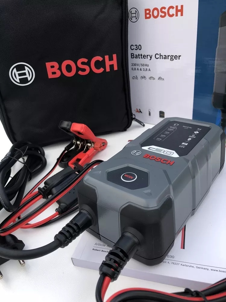 Inteligentní nabíječka BOSCH C30 /autonabíječka