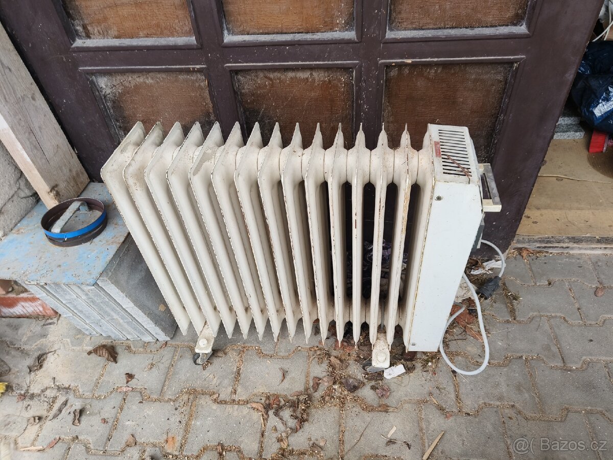 Olejový radiátor 2kW (800W, 1.2kW) litinový, na kolečkách