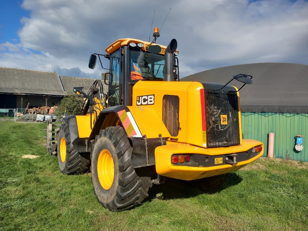 JCB 437 HT AGRI