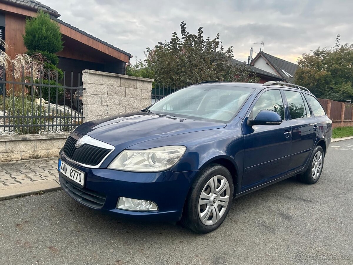 Škoda Octavia Combi Elegance 1.8TSI 118kW SERVISKA, VÝHŘEV