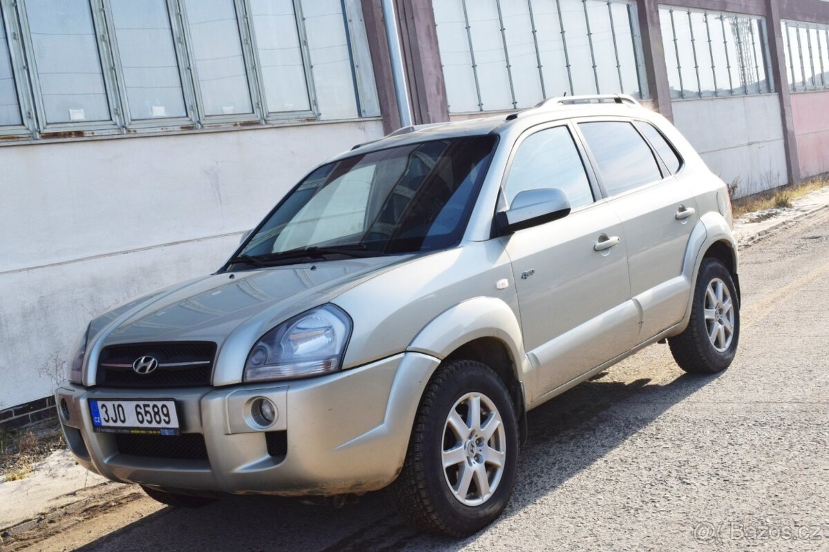 Hyundai Tucson 2.0CRDi 4X4/TAŽNÉ/ČR/119TKM/AC