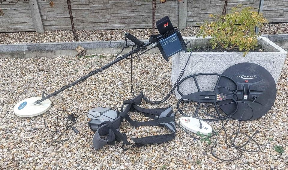 Minelab GPX 4000 Pulzní detektor kovů