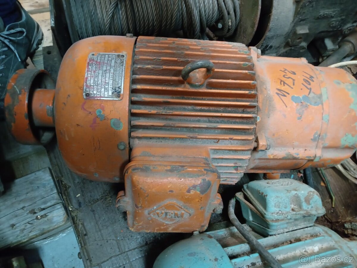 motor oranžový 2,5 KW