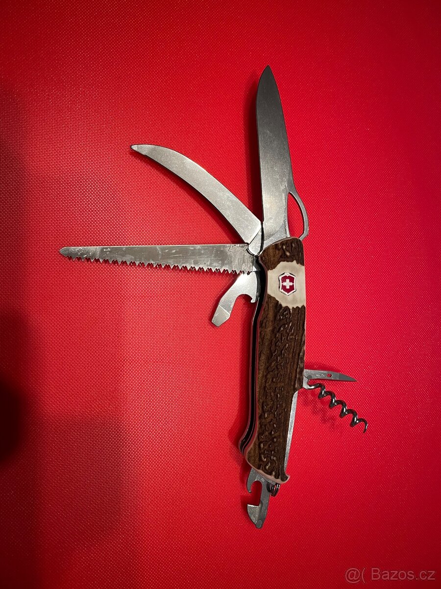 Zavírací lovecký nůž Victorinox