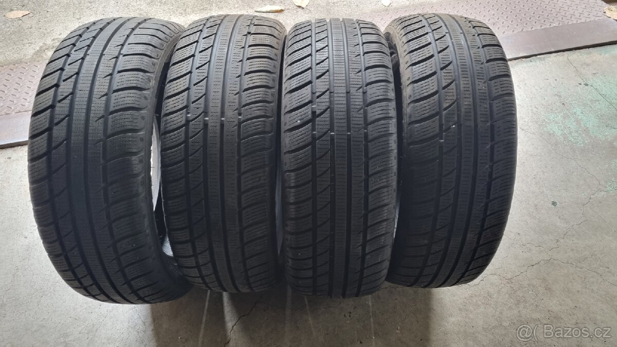 zimní pneu 205/55R17