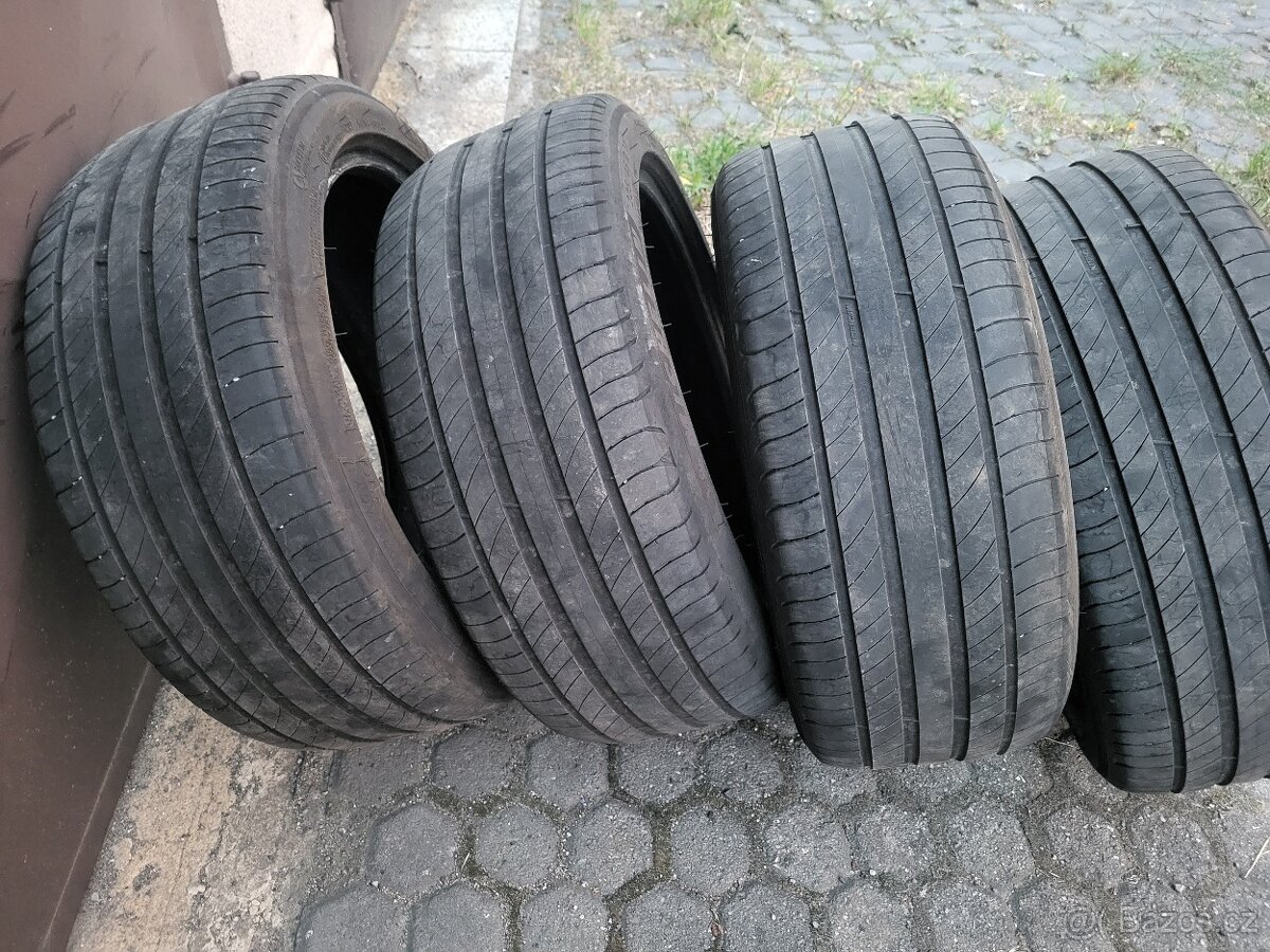 225/45 R17 Michelin Primacy 4