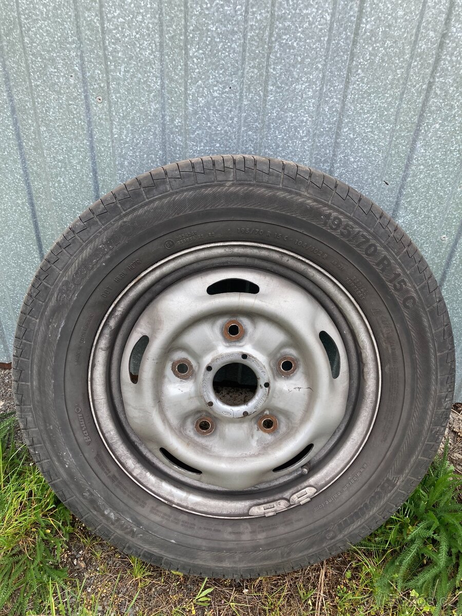 195/70 R 15C komplet Transit