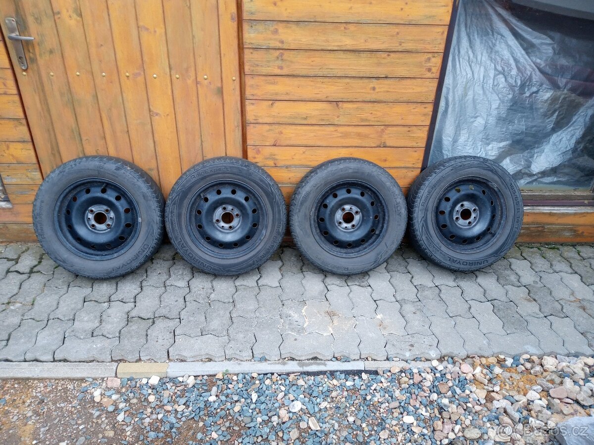 Letní pneu na discích 185/65 R 14 na Fiat Punto