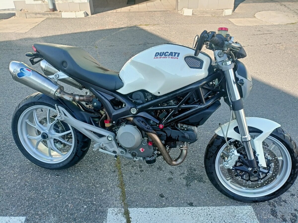 Ducati Monster 1100 na ND..