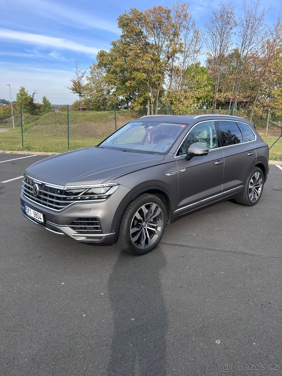 VW Touareg III, ELEGANCE, 3.0 TDi 210 kw DOHODA