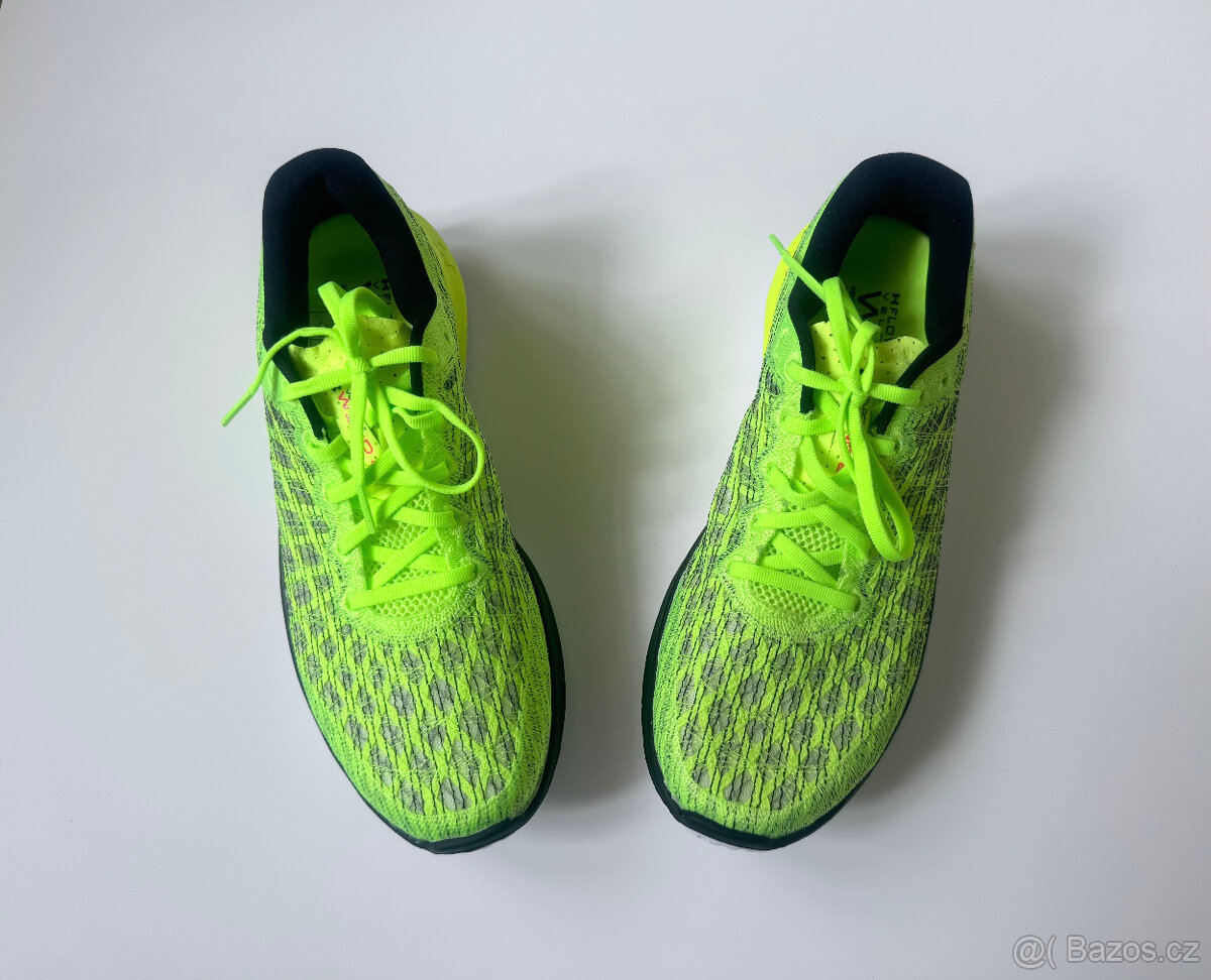 Pánské boty na běhaní Under Armour UA Velociti 3 EUR 43