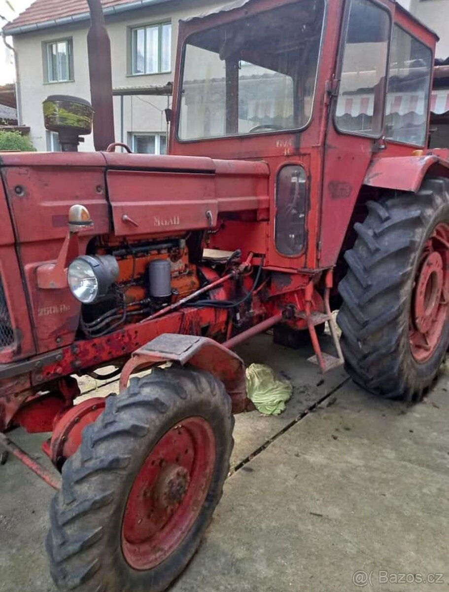 Koupím rumunský traktor UTB 651