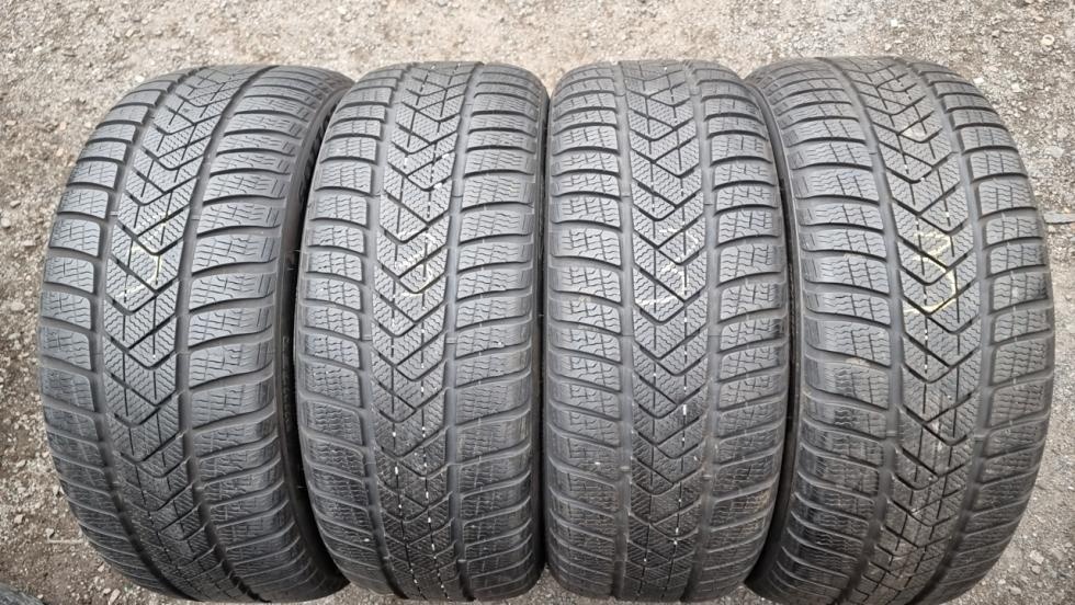 Zimní pneu 225/45R18 Pirelli