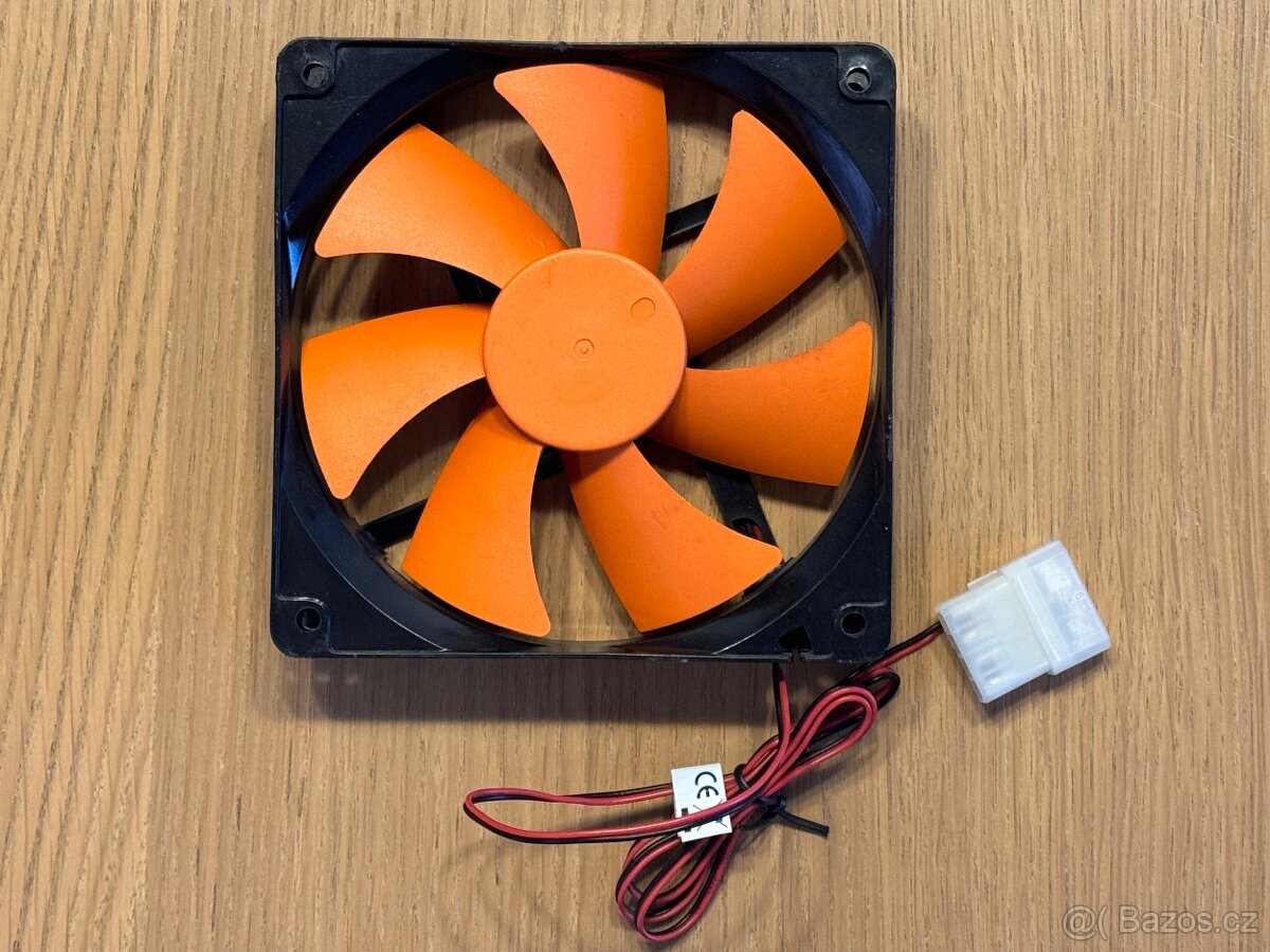 Thermaltake TT-1225A 120mm LED ventilátor Molex