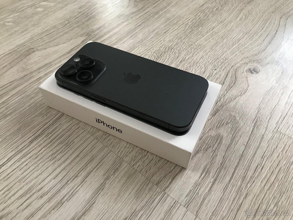 Apple iPhone 15 Pro 256 GB černý titan