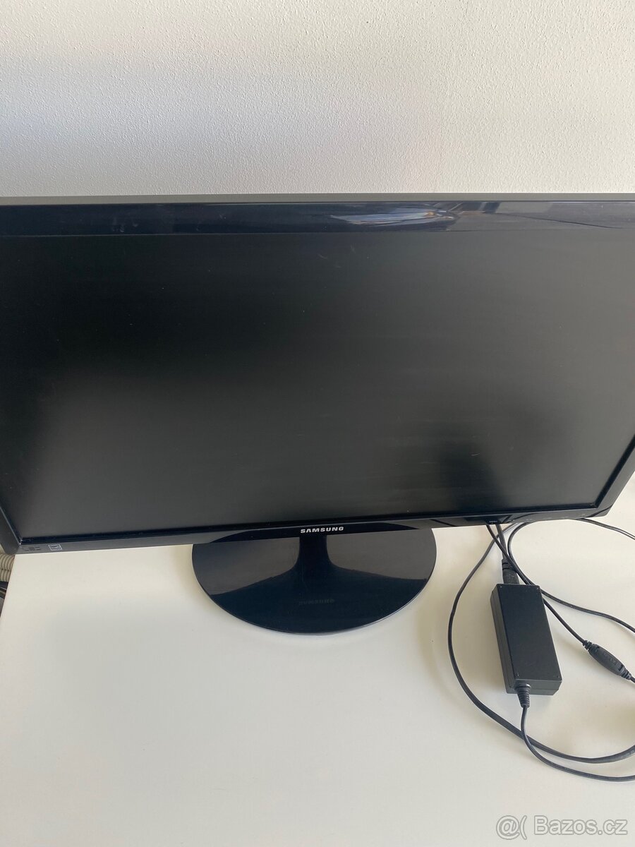 Monitor Samsung S24D300H