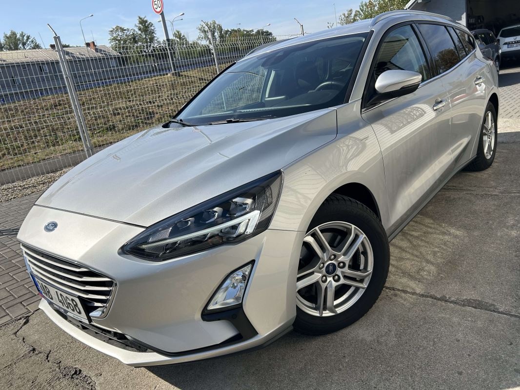 Ford Focus 2020 TDCI 120k ČR 1.MAJ led vyhřívané sklo (L102)