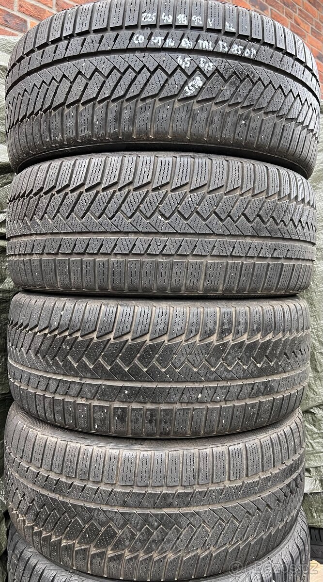 225/40 R18 92V XL Continental TS850P zimní pneumatiky (3518)