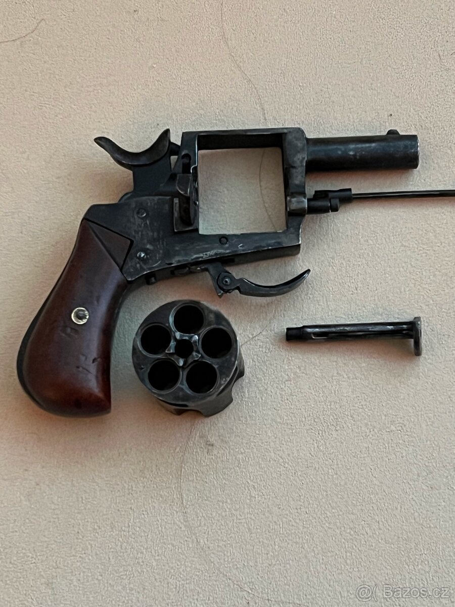 Revolver Bulldog 38/ REZERVACE