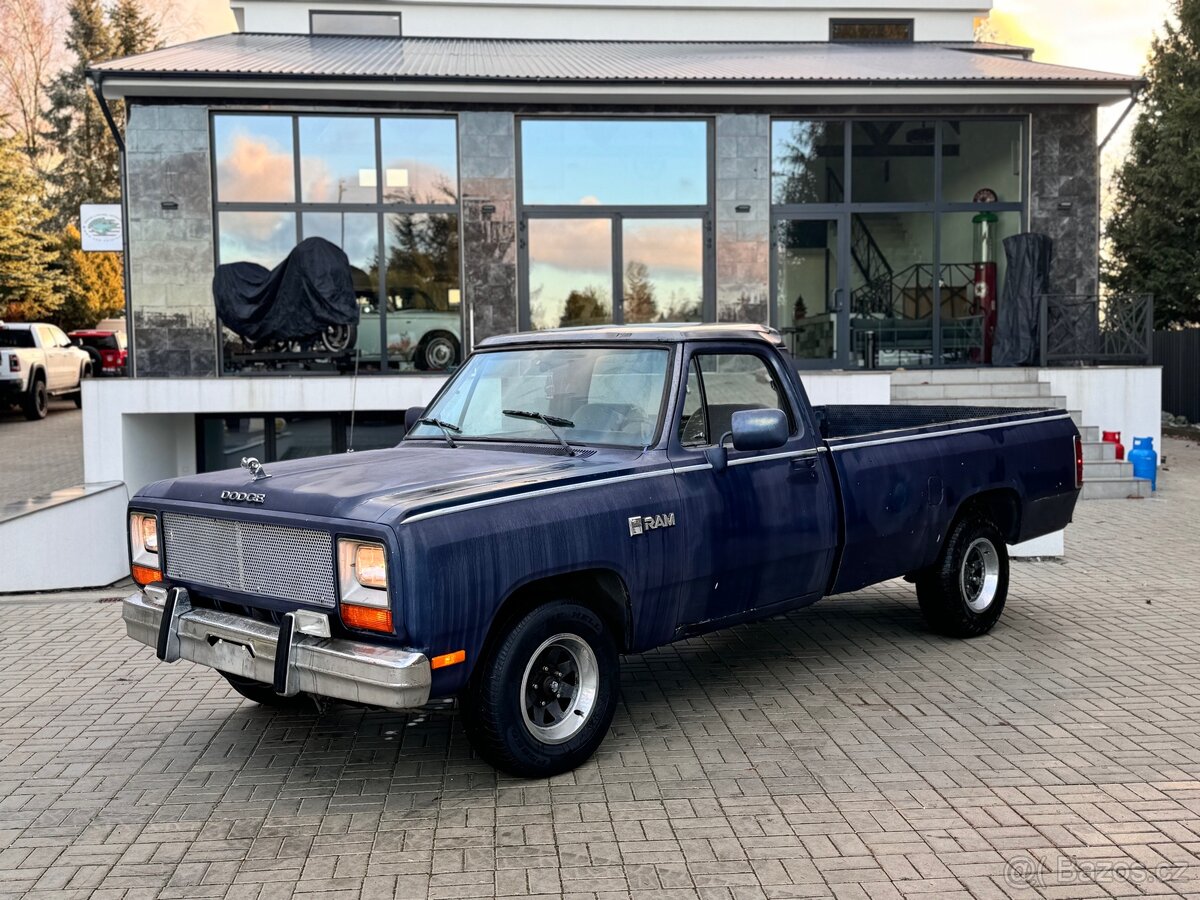 1984 Dodge Ram 150 V8