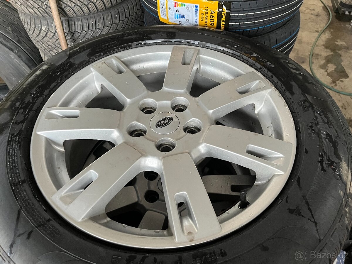 Land Rover Discovery 4 Alu kola + pneu Pirelli 19"