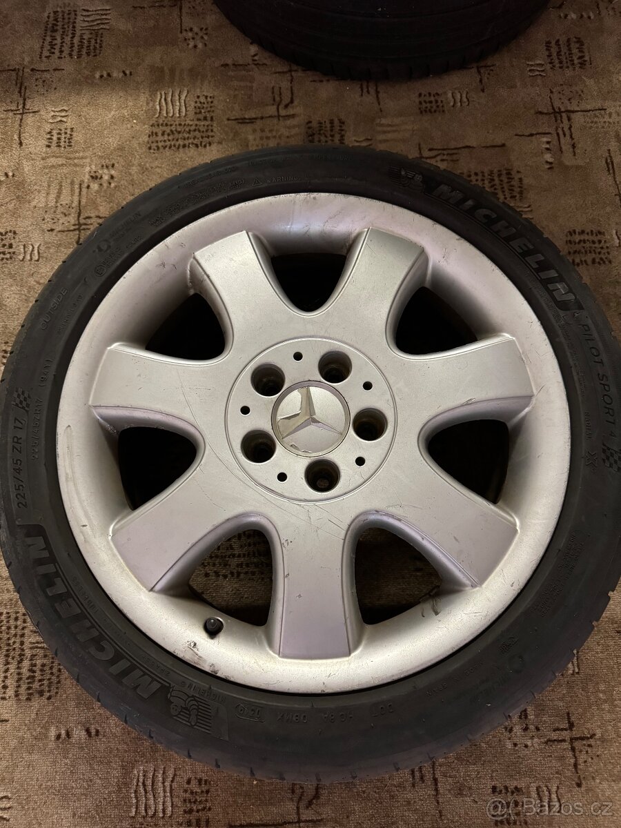 Mercedes ALU kola A208 225/45 r17