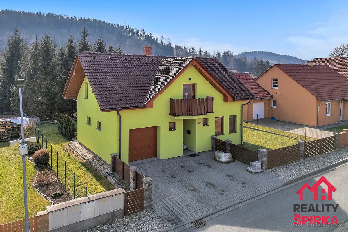 Prodej RD 5+kk, garáž, CP 597 m², Linhartice