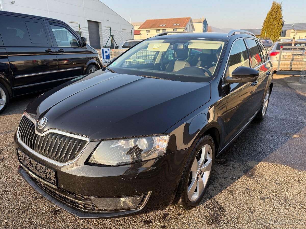 Škoda Octavia 3 kombi 2.0 TDi 110 KW, XENONY, POLOKŮŽE