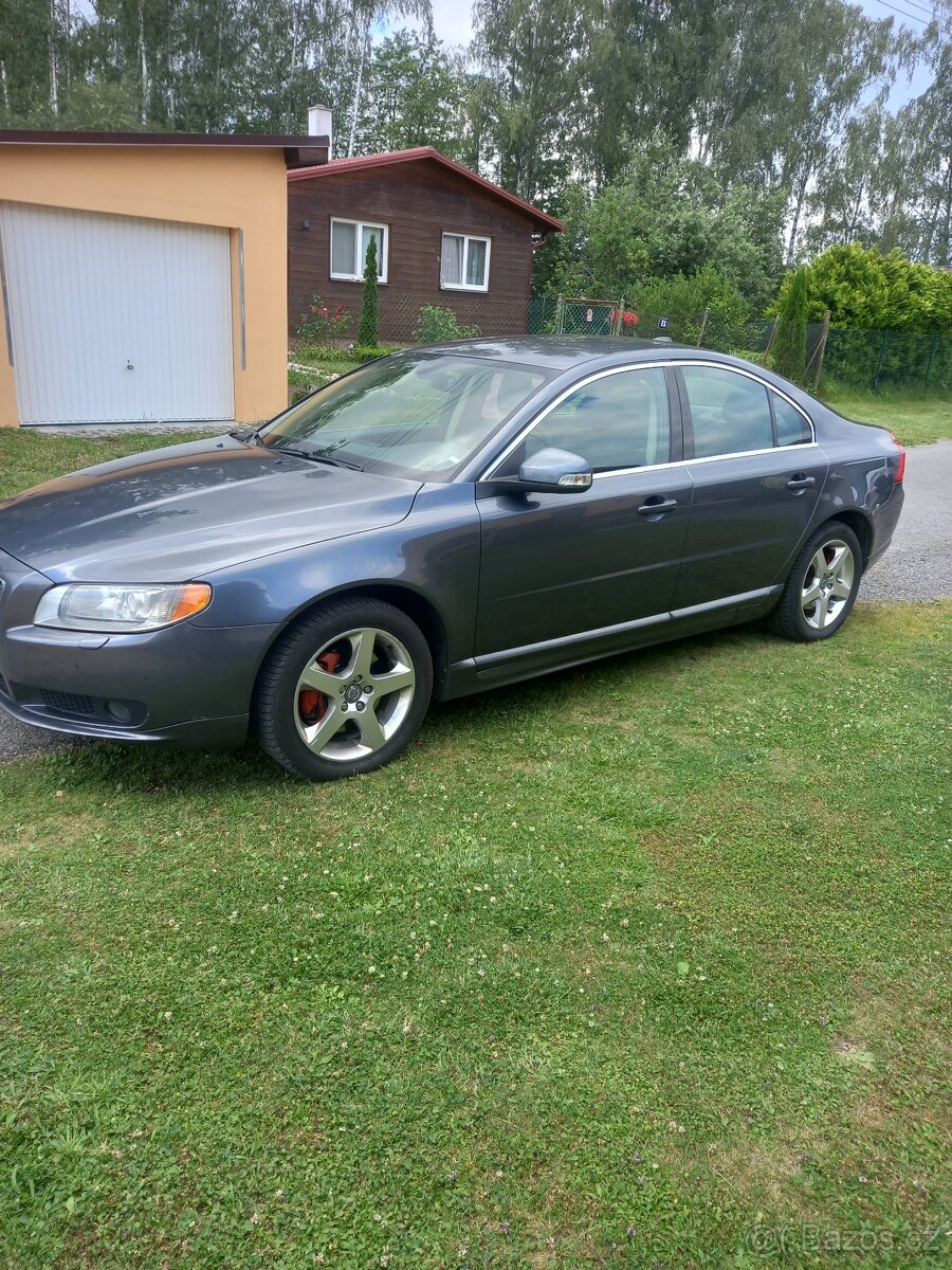 volvo S80